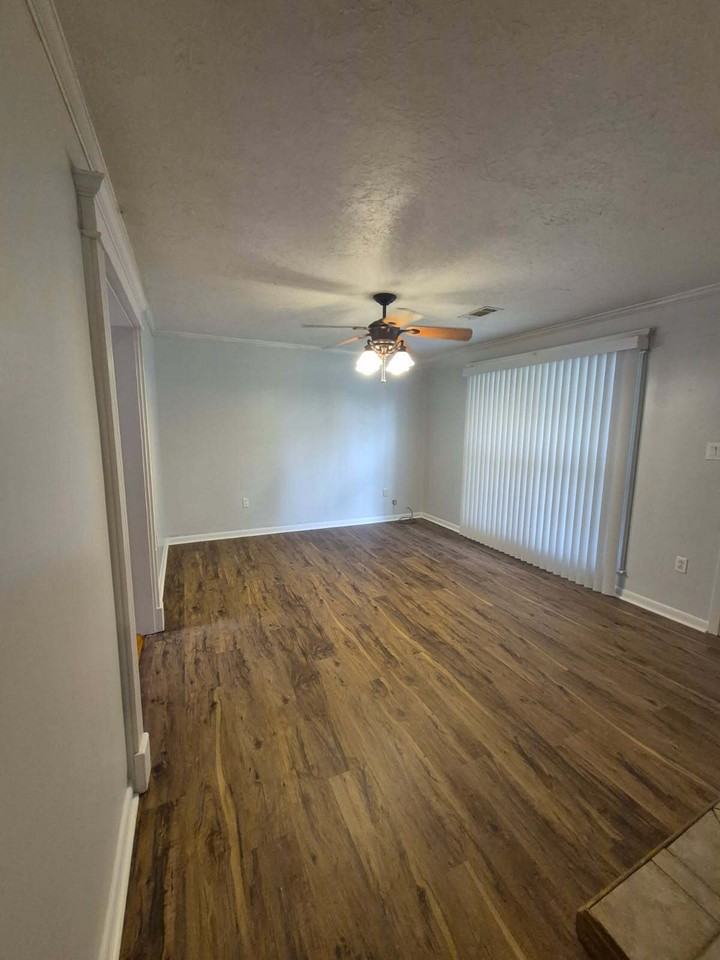 233 Branch Rd - Photo 7 of 12