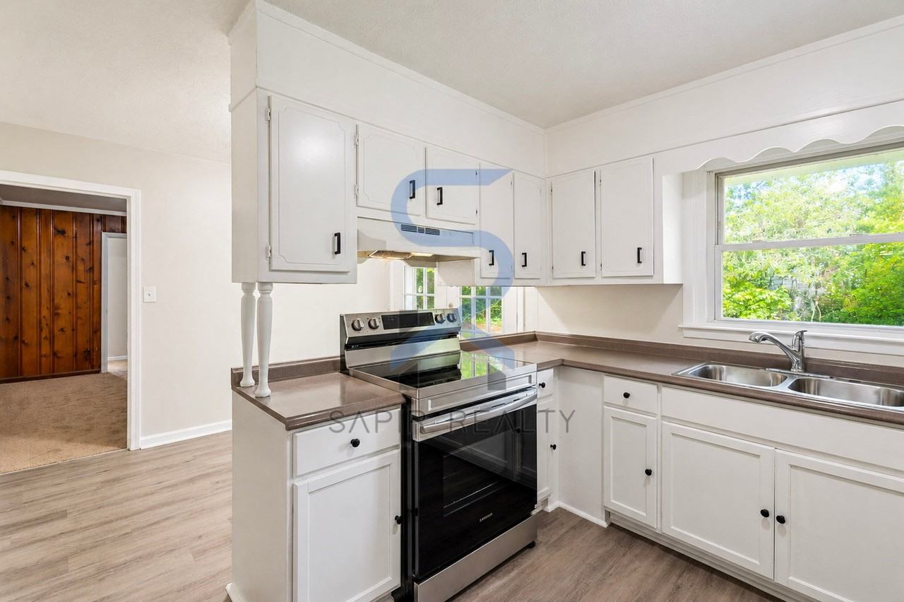 2620 Wiggins St - Photo 6 of 16