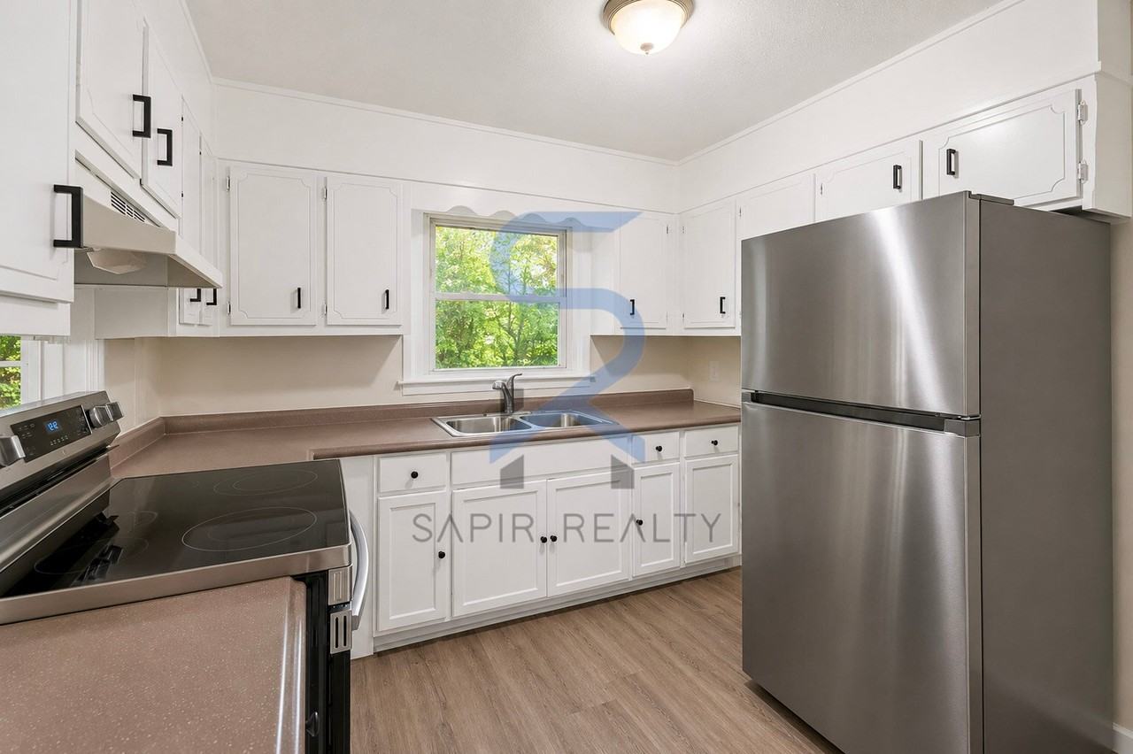 2620 Wiggins St - Photo 7 of 16