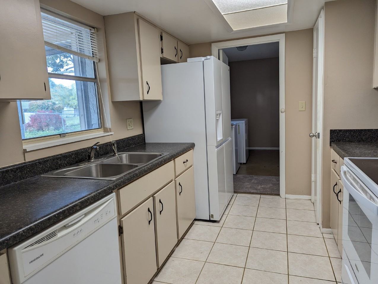 883 Bartel Ln - Photo 6 of 15