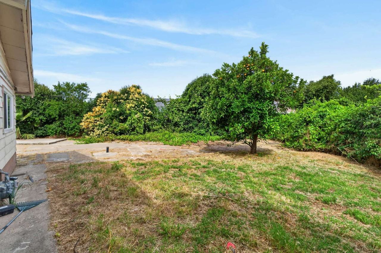 6428 Tapo Ct - Photo 5 of 39