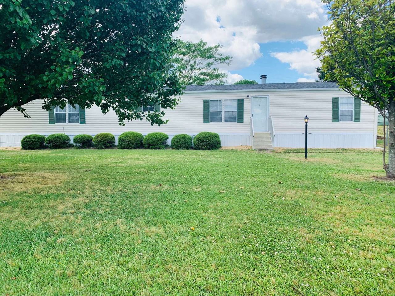 1286 Country Club Rd - Photo 2 of 33