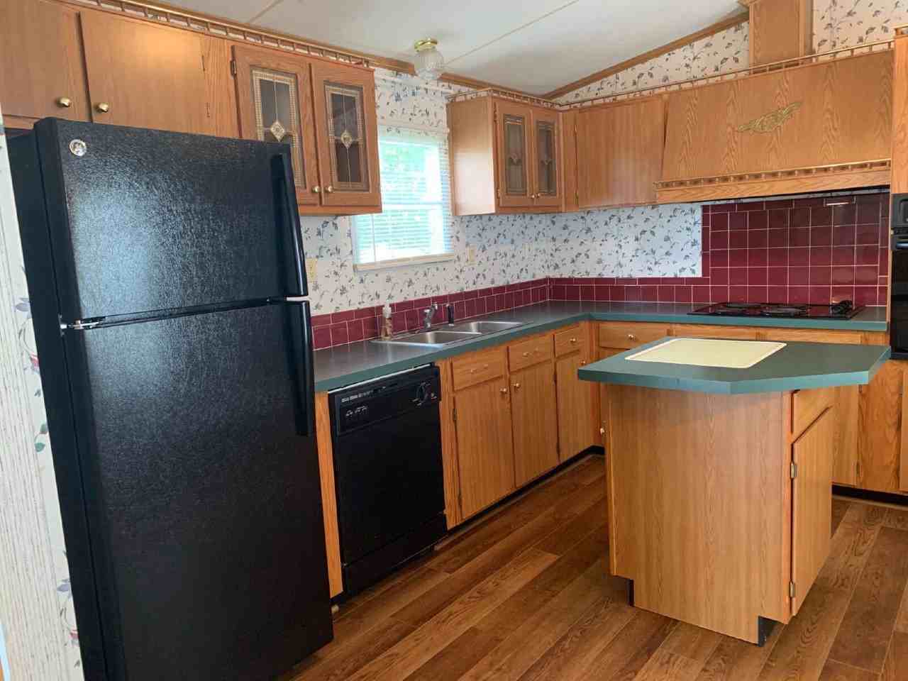 1286 Country Club Rd - Photo 7 of 33