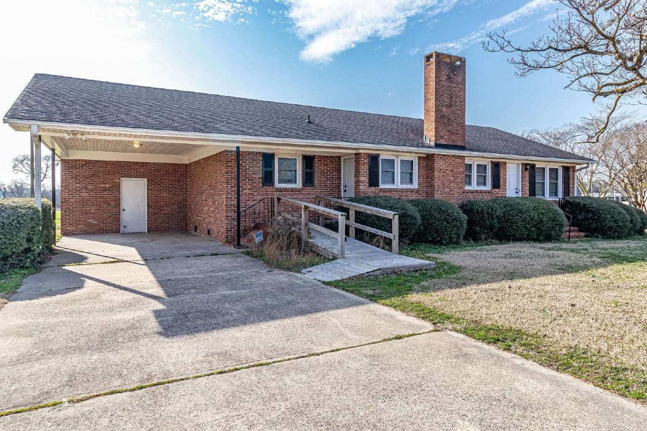 1296 Country Club Rd - Photo 2 of 25