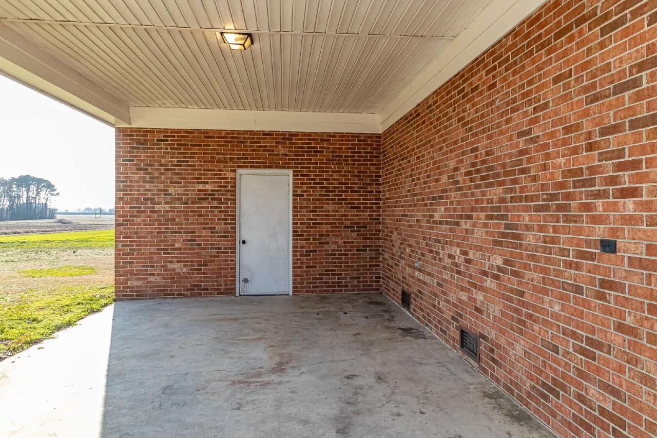 1296 Country Club Rd - Photo 3 of 25