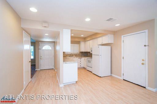 5137 Poston Dr - Photo 3 of 27