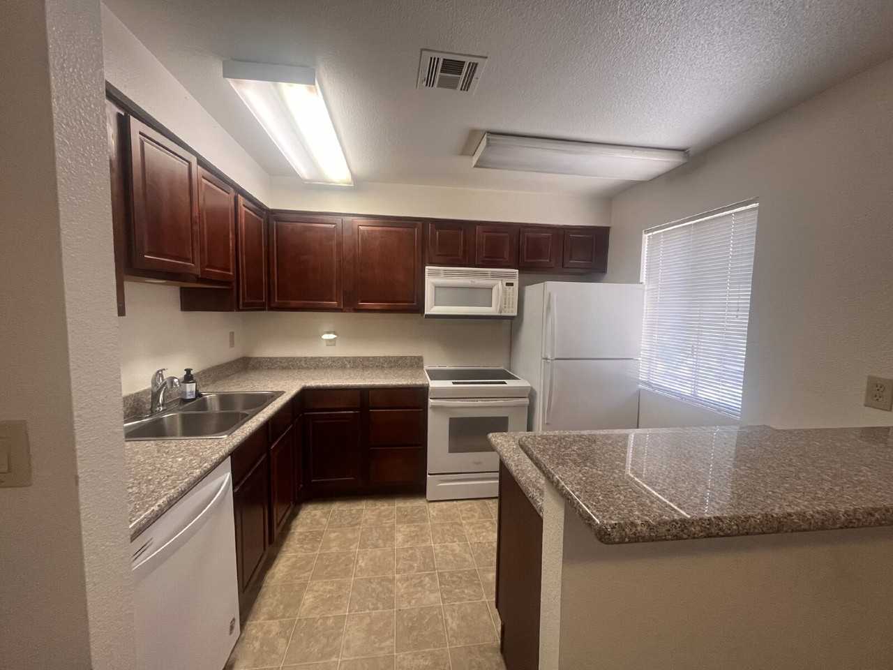 4972 River Glen Dr - Photo 2 of 12