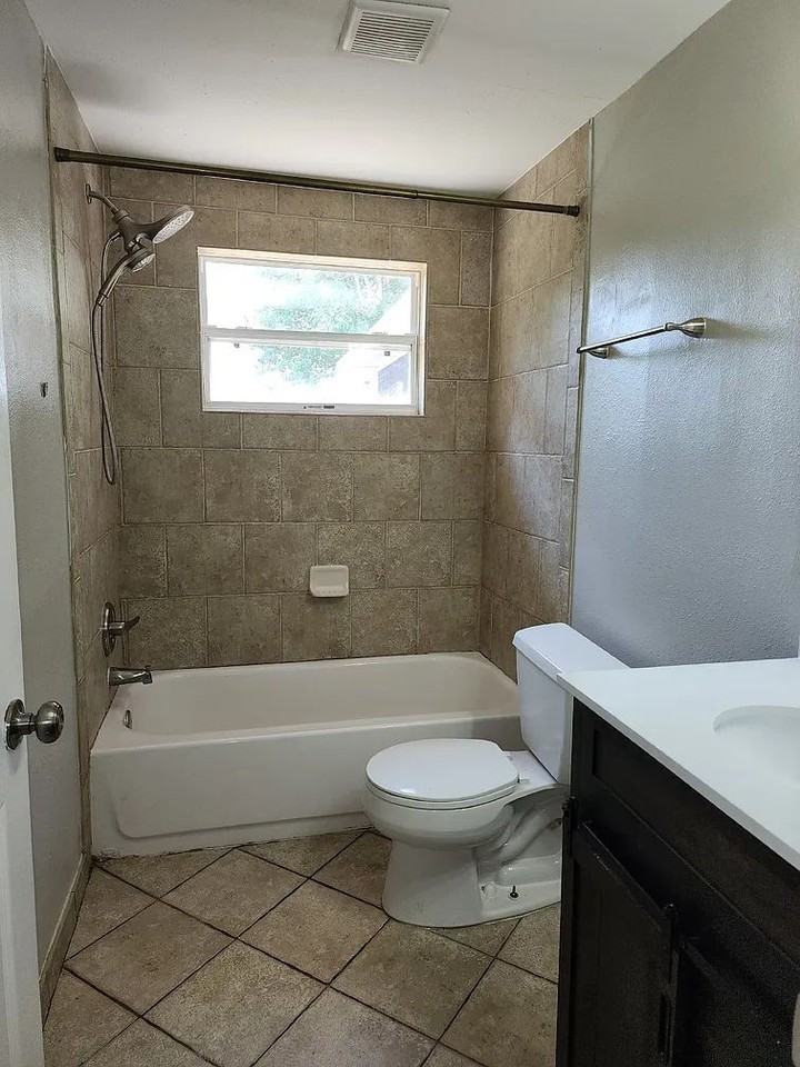 1414 Coppertree Dr - Photo 7 of 12