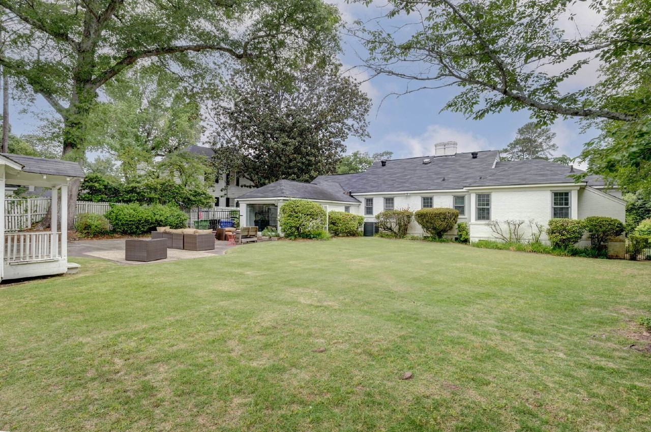 1702 Elmwood Dr - Photo 2 of 43