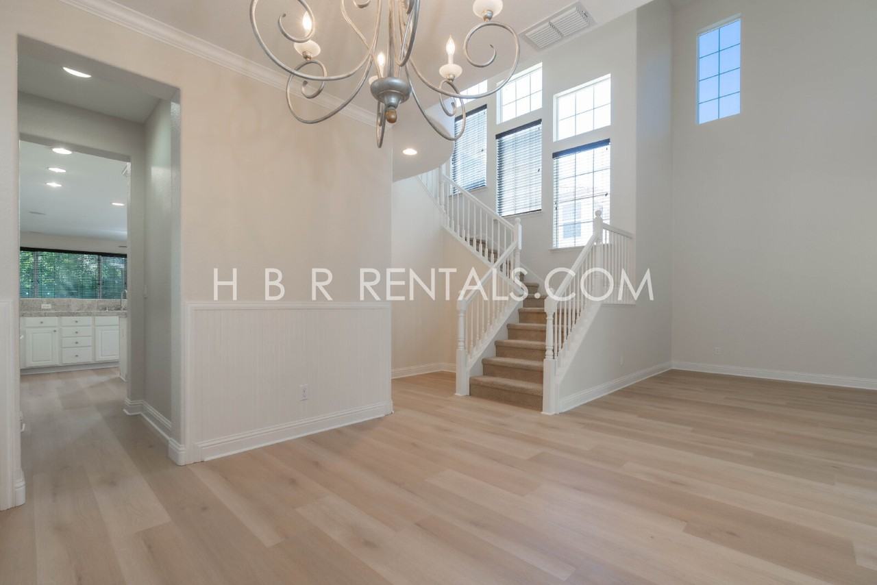 237 E Legacy Dr - Photo 6 of 40