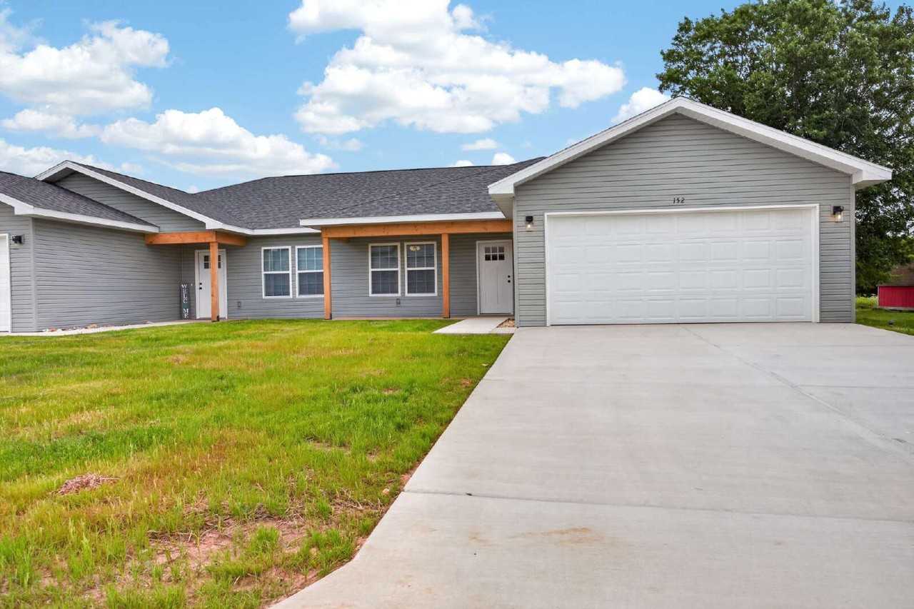 152 Ruby Ln - Photo 3 of 34