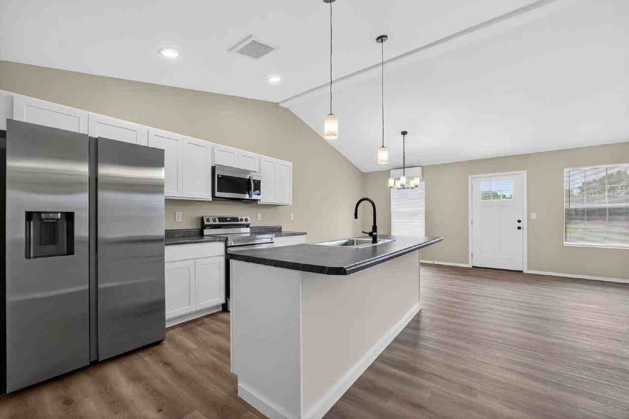 152 Ruby Ln - Photo 7 of 34