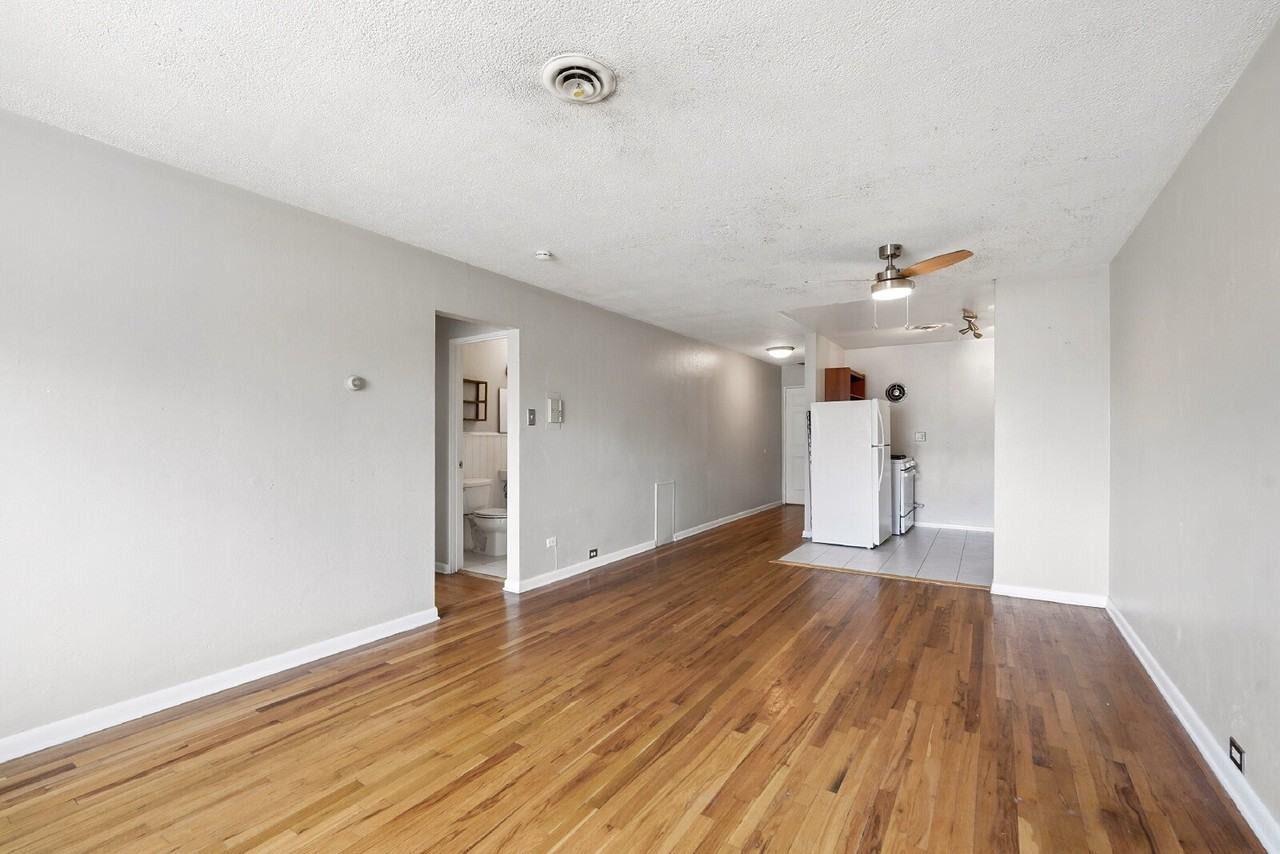 155 Jackson St #10 - Photo 6 of 23