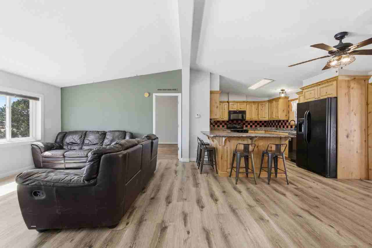 1958 N Cartland Dr - Photo 4 of 32