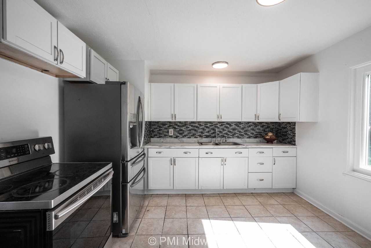4627 Karen Dr - Photo 7 of 24
