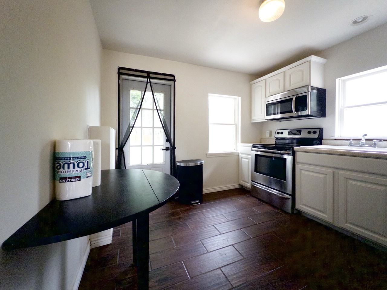 234 Hudson Ave - Photo 6 of 16