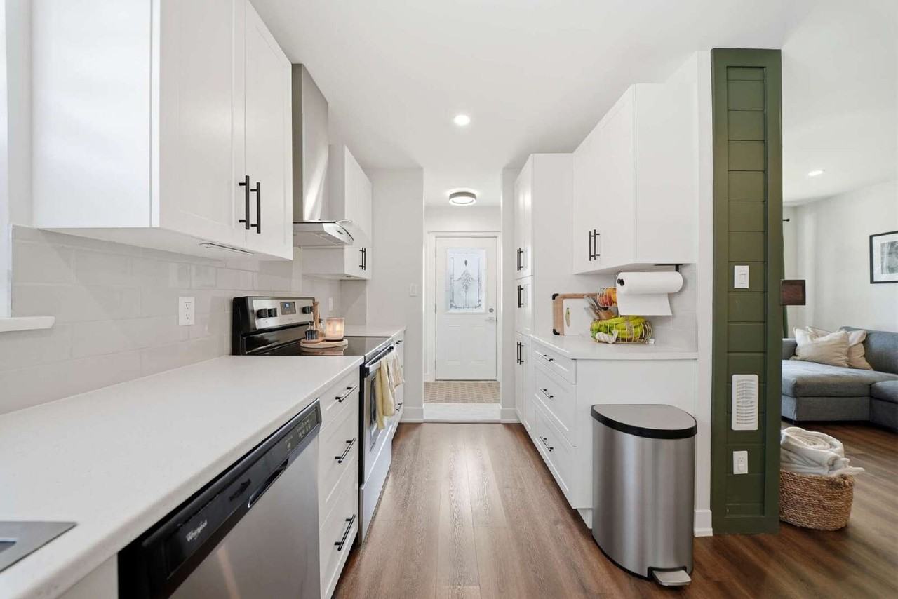 44 Bocage St - Photo 7 of 39