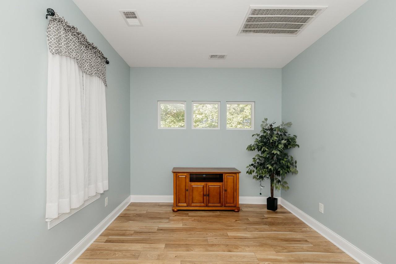 507 Summerset Ln - Photo 6 of 15