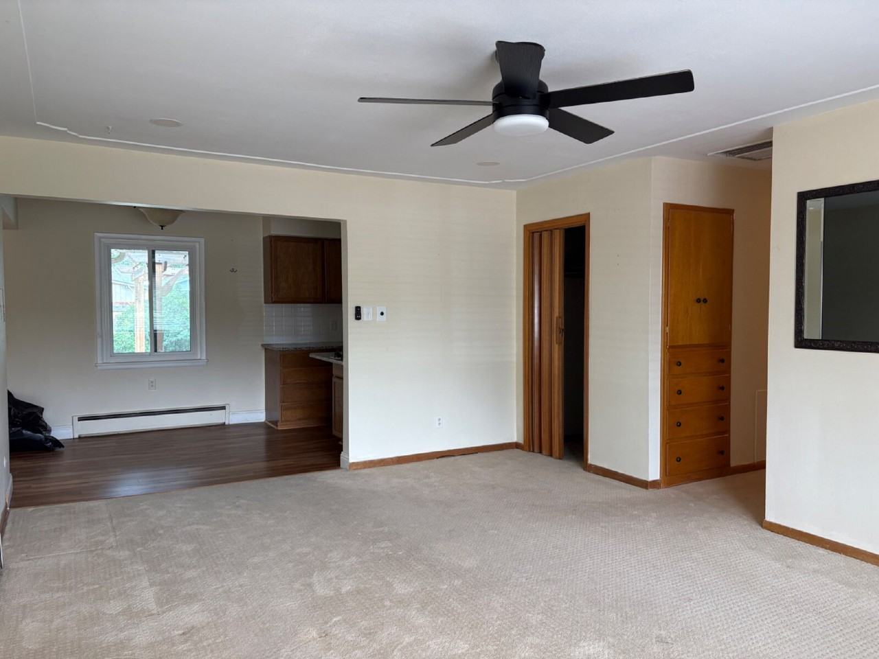 1851 Collyer St - Photo 7 of 24