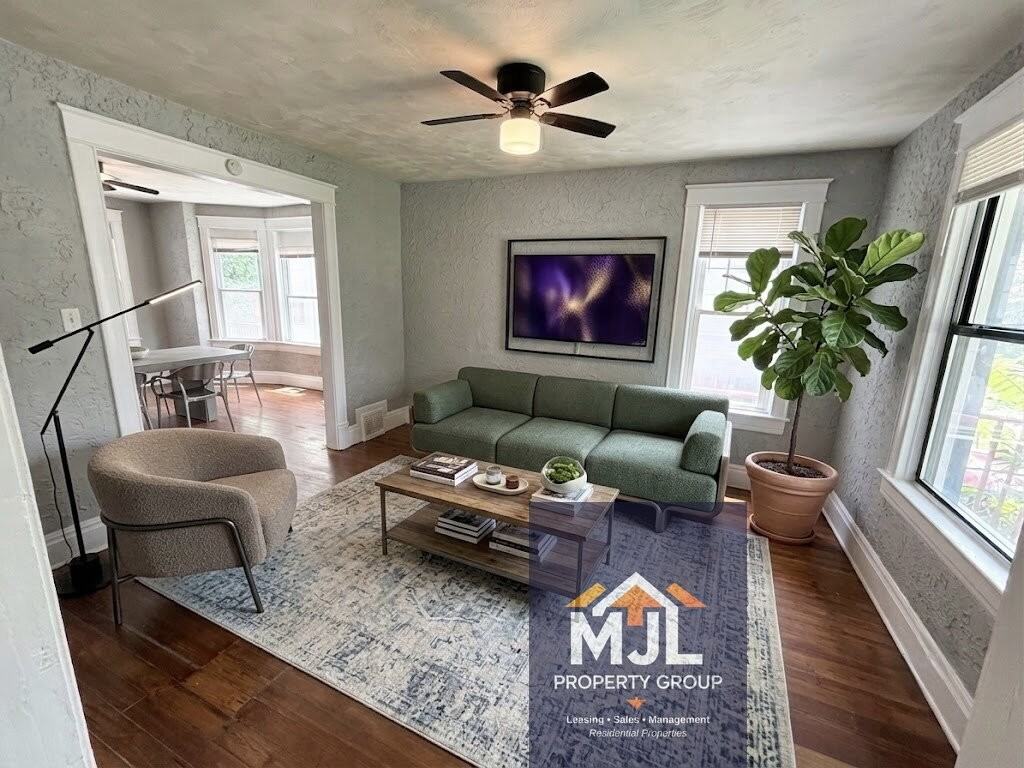 503 Monroe Ave - Photo 3 of 22