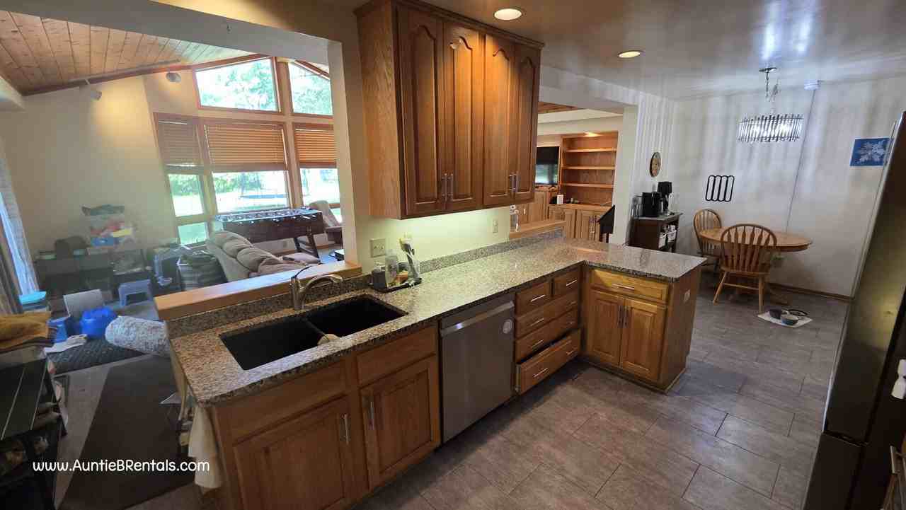 3499 Nancy Pl - Photo 7 of 29
