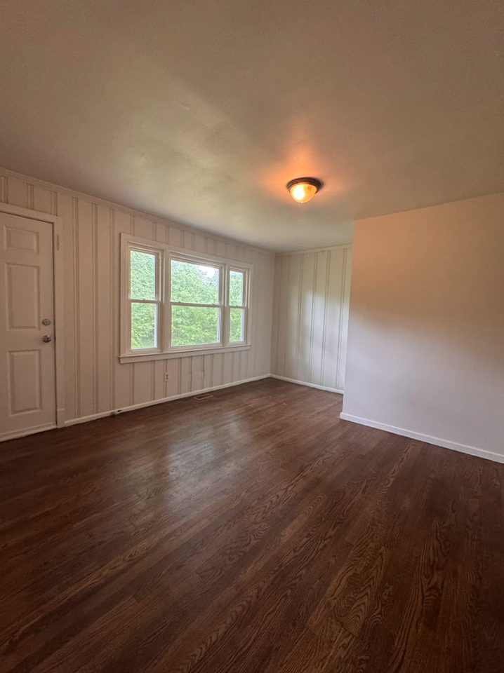 110 Stone Creek Dr - Photo 3 of 13