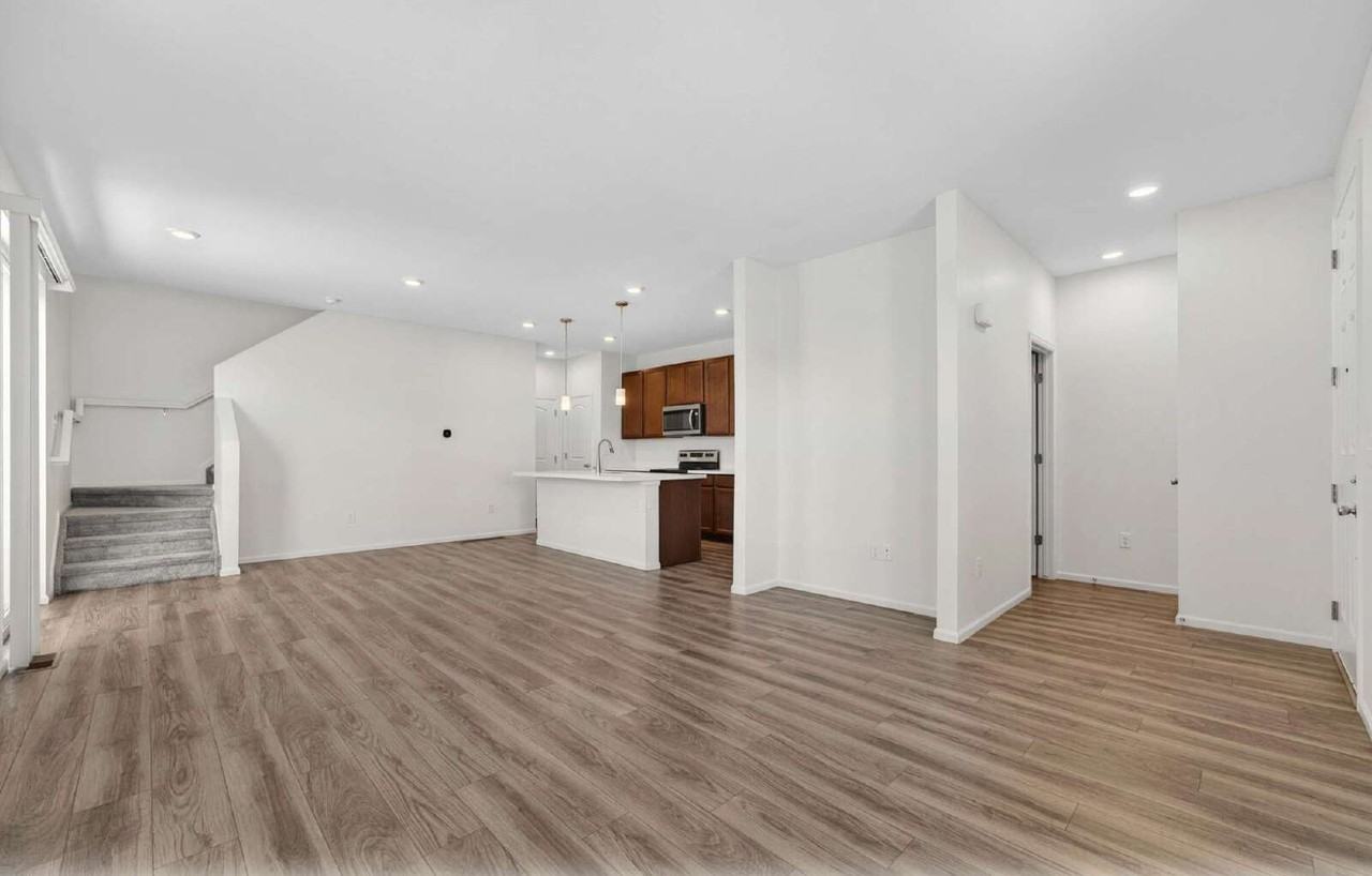 6361 N Malaya St - Photo 6 of 42