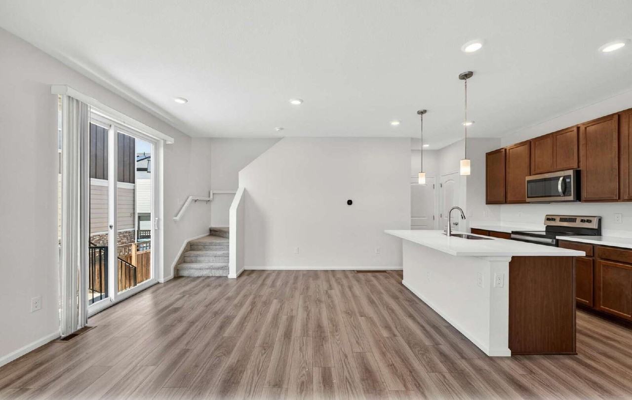 6361 N Malaya St - Photo 7 of 42