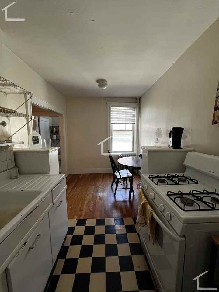91 Chester St #B2