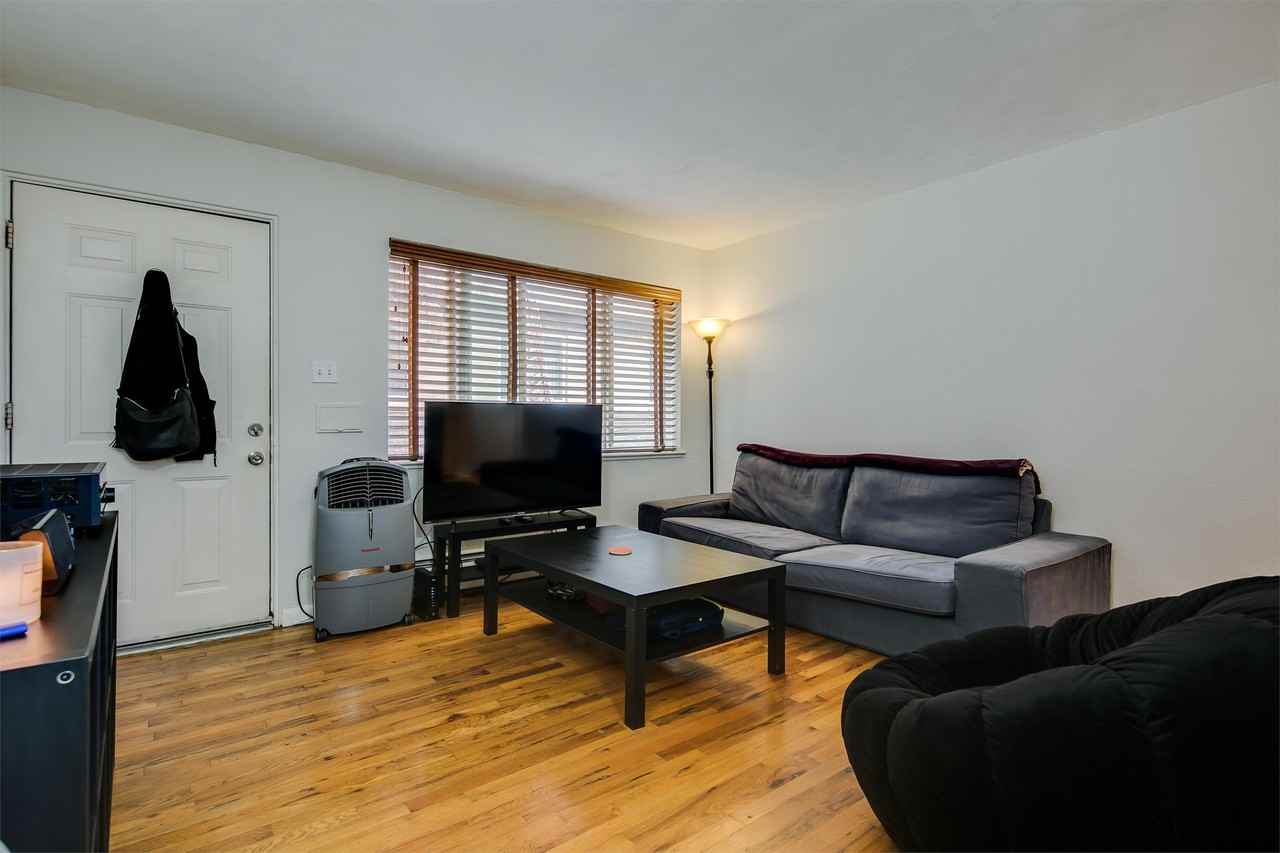 220 S Holly St #2 - Photo 7 of 18