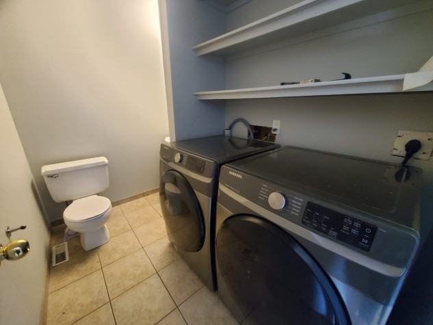 Lovley 3 Bedroom Duplex Located in Sylvan Lake!! - Photo 4 of 11