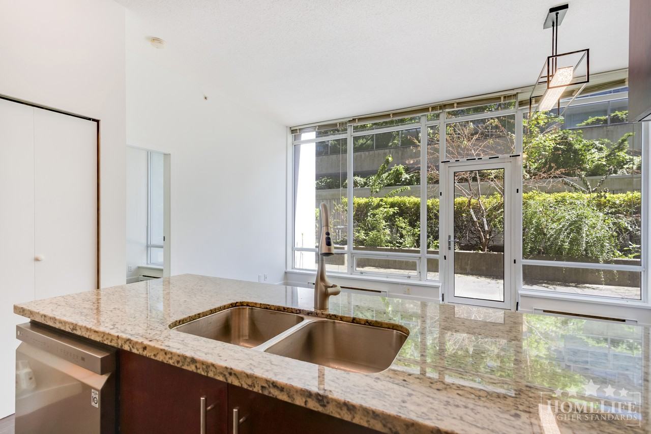 8280 Lansdowne Rd - Photo 3 of 14