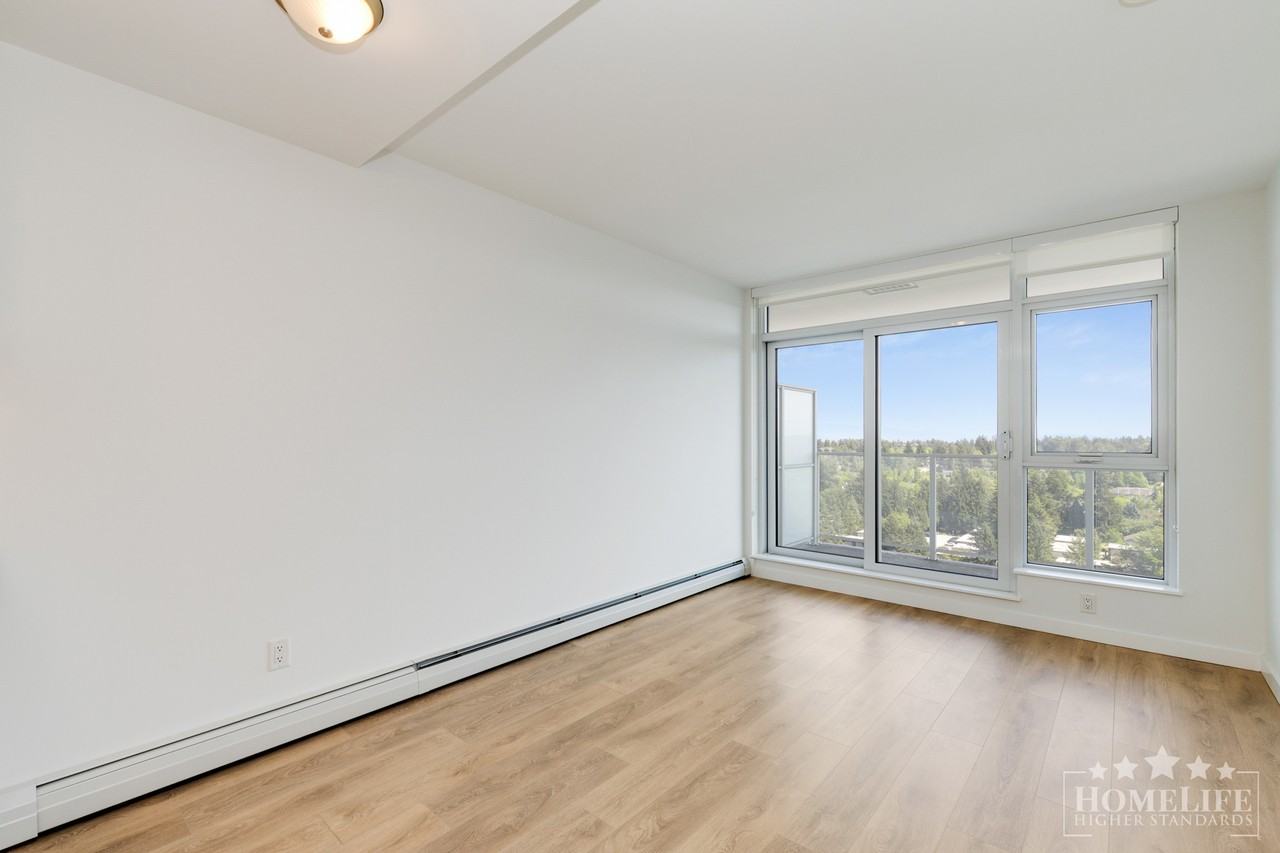 13685 102 Ave - Photo 3 of 15