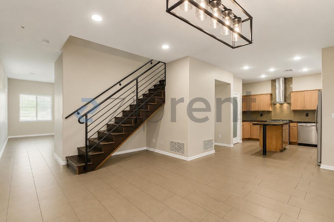 2315 E Pinchot Ave #128 - Photo 4 of 45