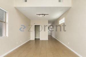 featured image of 2315 E Pinchot Ave #128