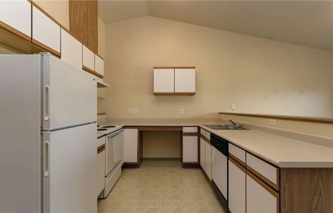 RENT SPECIAL! $700 Visa Gift Card with a Lease Signed by 7/10! - Photo 2 of 15
