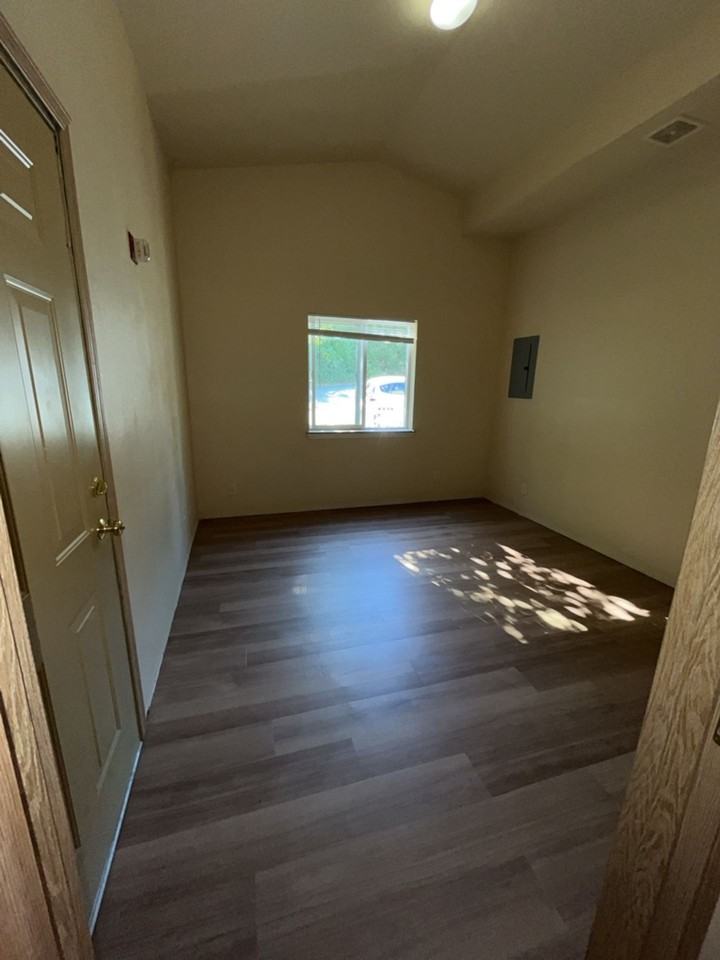 RENT SPECIAL! $700 Visa Gift Card with a Lease Signed by 7/10! - Photo 6 of 15