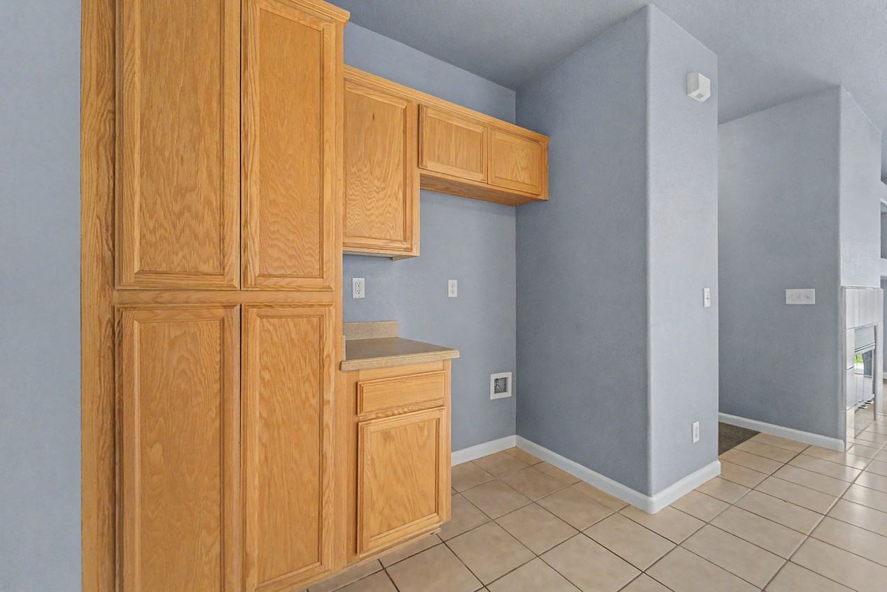 1147 Sam Rider Way - Photo 2 of 13