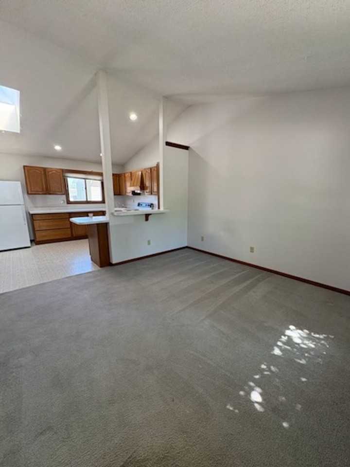 1936 Fremont St - Photo 5 of 18