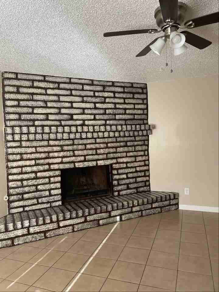 3006 E Glen Dr #3006 - Photo 3 of 7