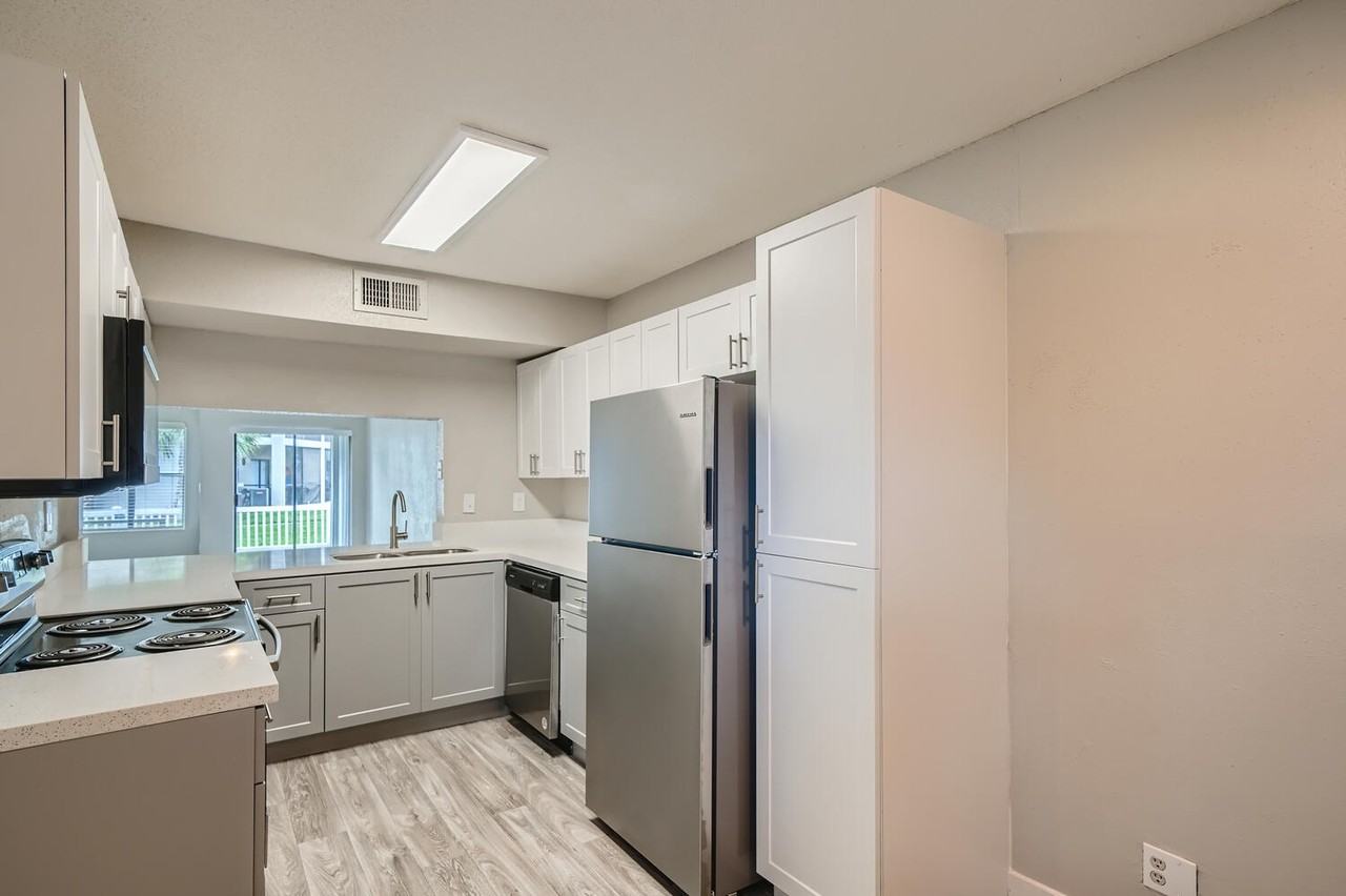Spectra at Tamarac - Photo 4 of 35