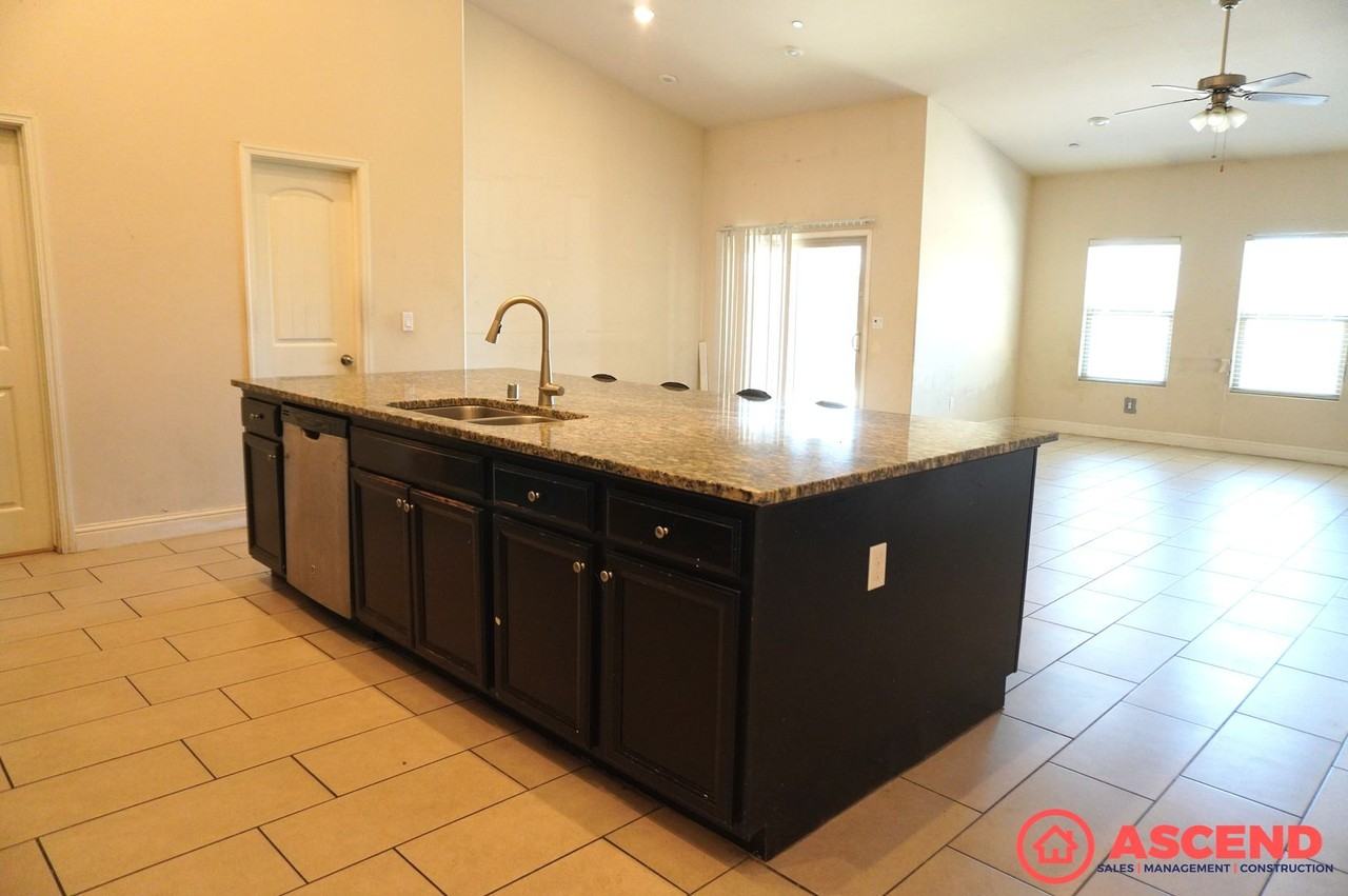 7209 Conduit St - Photo 4 of 5