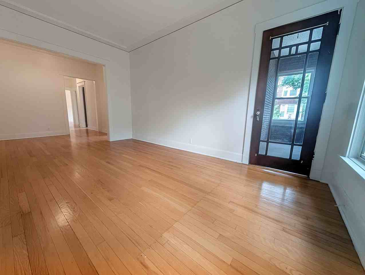 1302 W Rosemont Ave - Photo 7 of 31