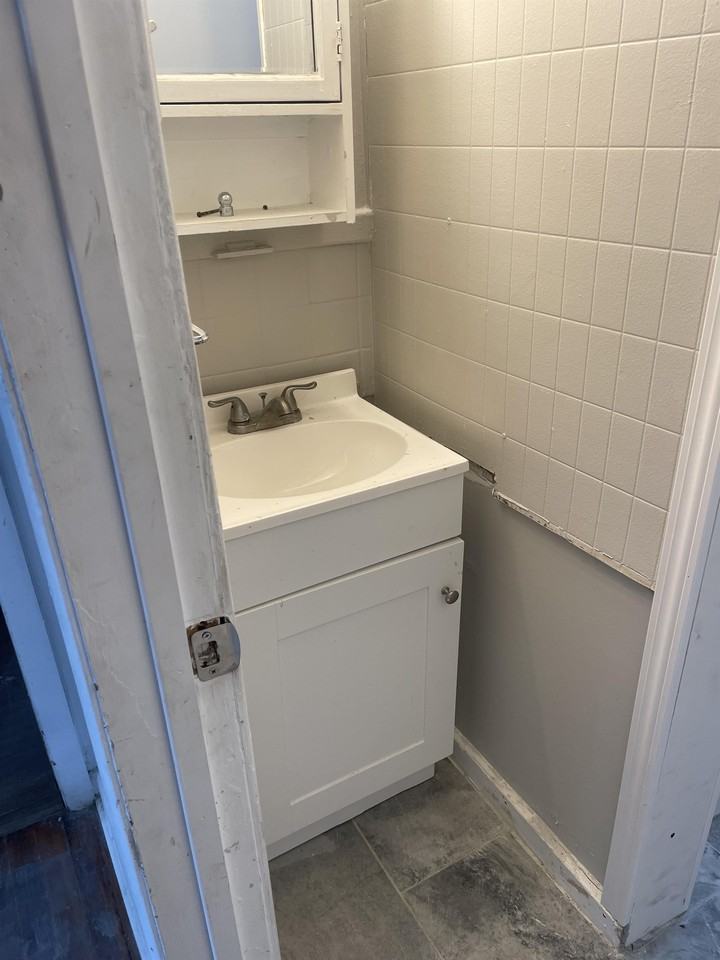 5913 Nw Bell Rd #1 - Photo 4 of 15