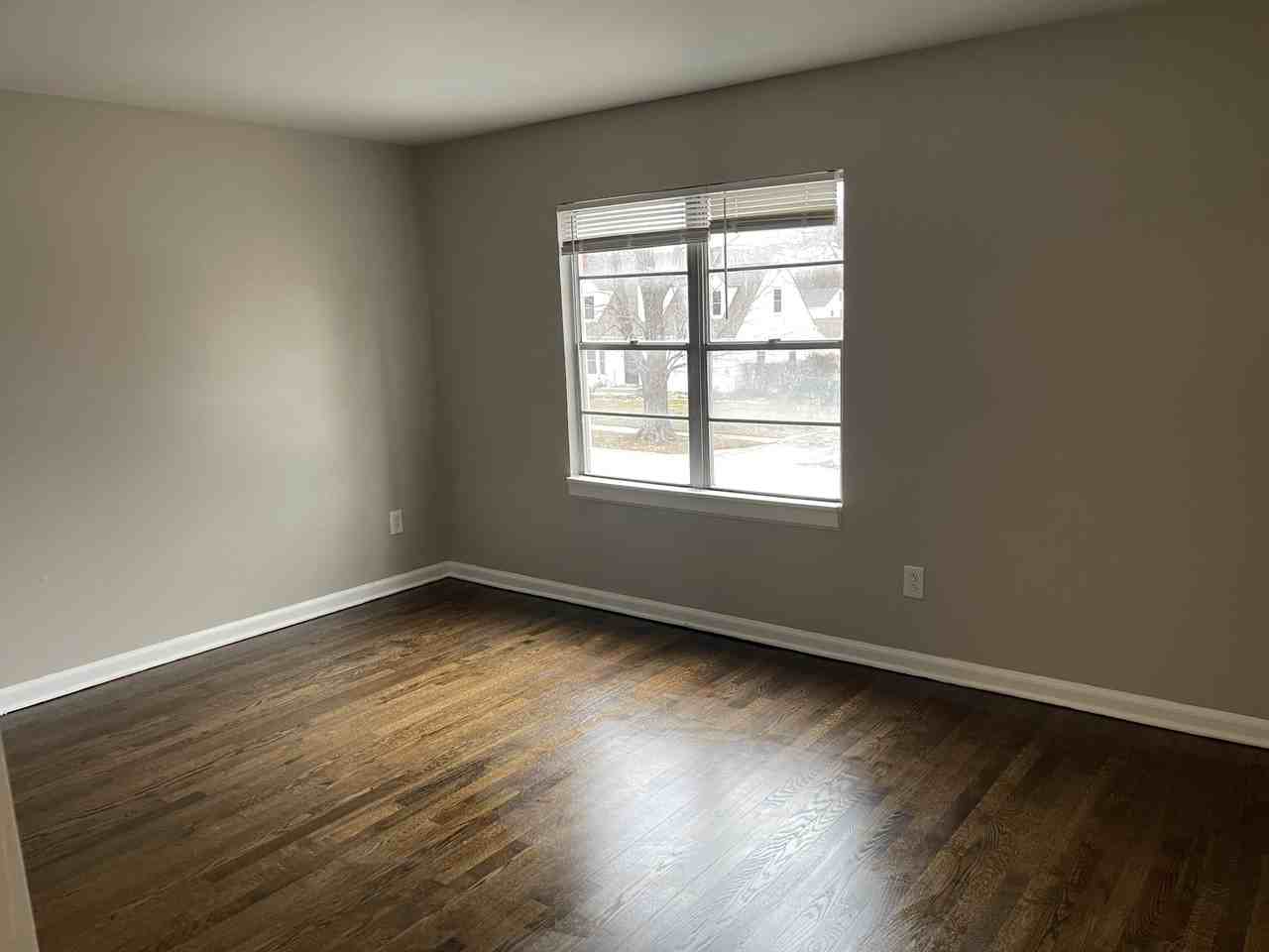 7344 Wayne Ave #2 - Photo 7 of 17