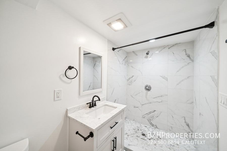 1267 Vin Scully Ave Property - Photo 6 of 7