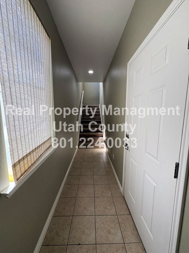 1492 W 50 N - Photo 7 of 17