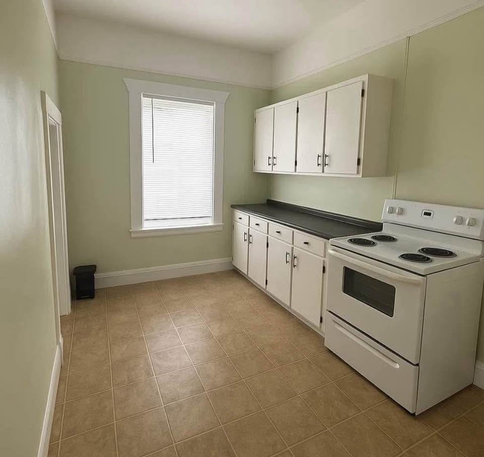 1218 5th Avenue #5 - Photo 2 of 4