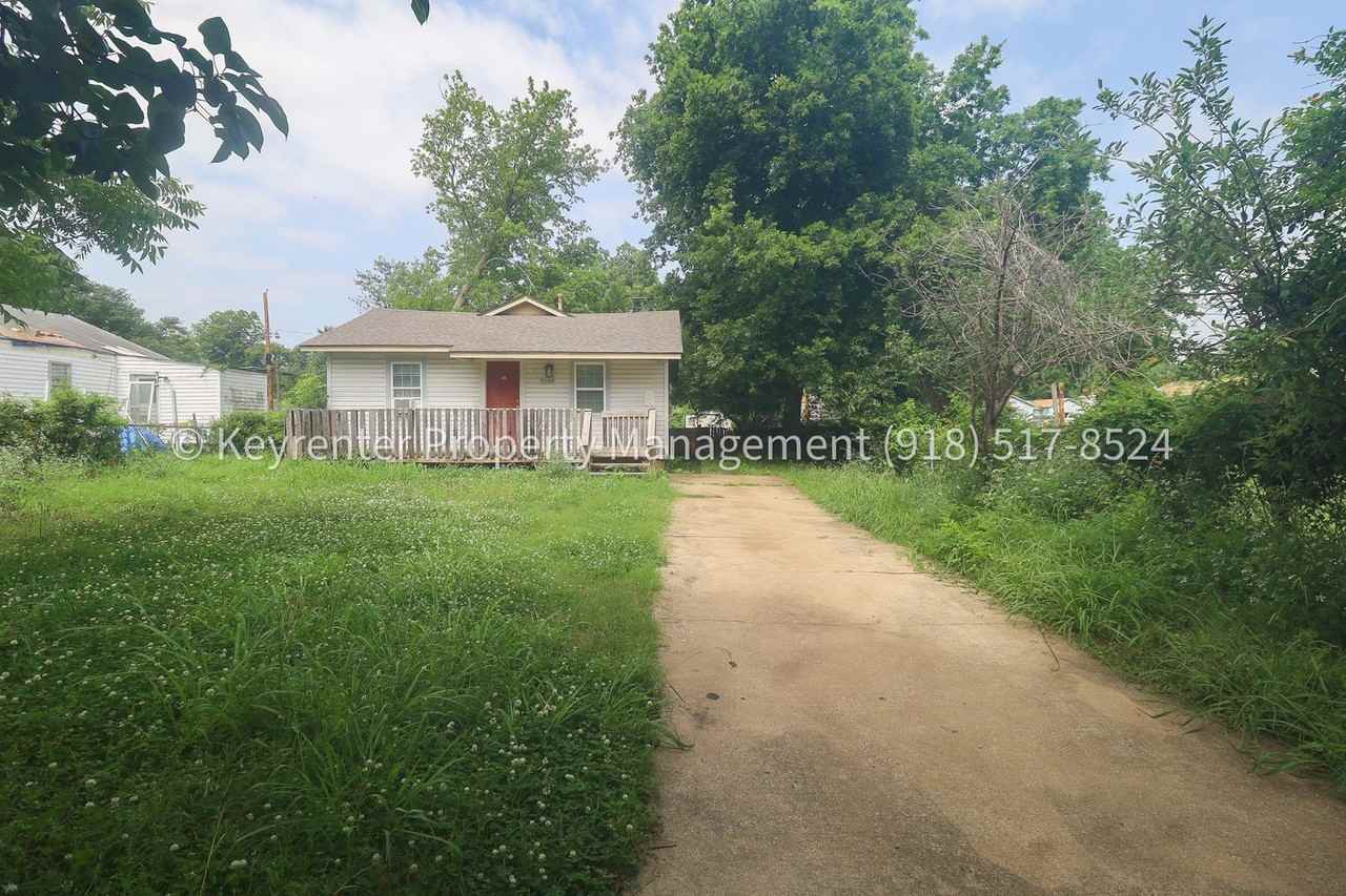 2144 N Garrison Pl - Photo 2 of 16