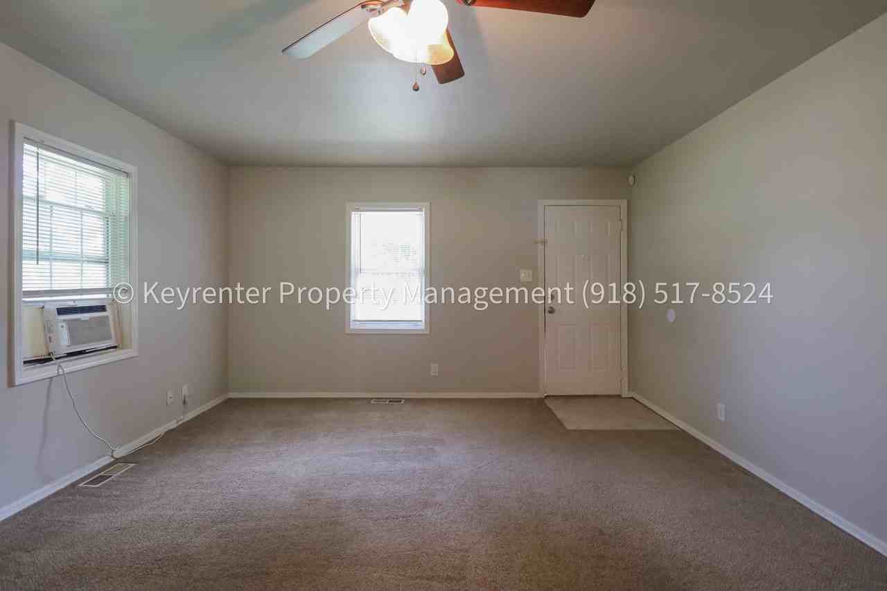 2144 N Garrison Pl - Photo 4 of 16